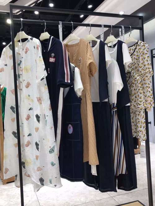 淘天下品牌女装折扣店 峰峰店 中年女士女装夏装深圳噢女装