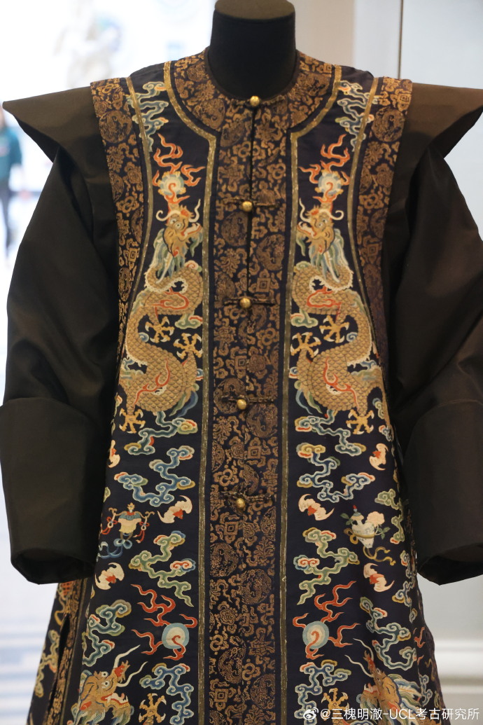 #博物馆奇妙之旅##va博物馆##英国va博物馆##明澈寻珍记##清代服饰##
